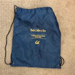 Berkeley drawstring bag🍒🌼